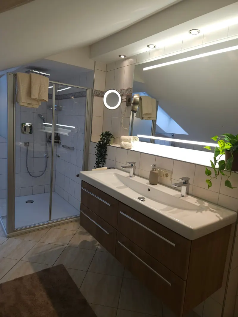 Ferienwohnung Zwieselblick: Badezimmer 1