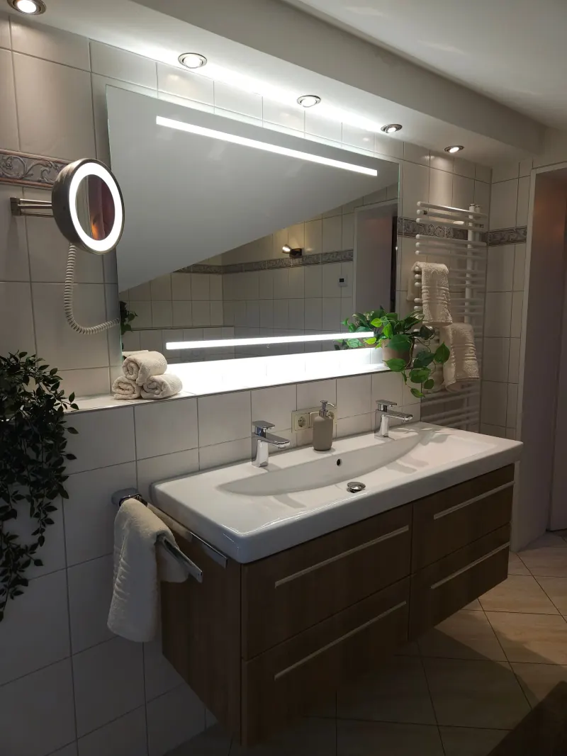 Ferienwohnung Zwieselblick: Badezimmer 1 – Ansicht 5