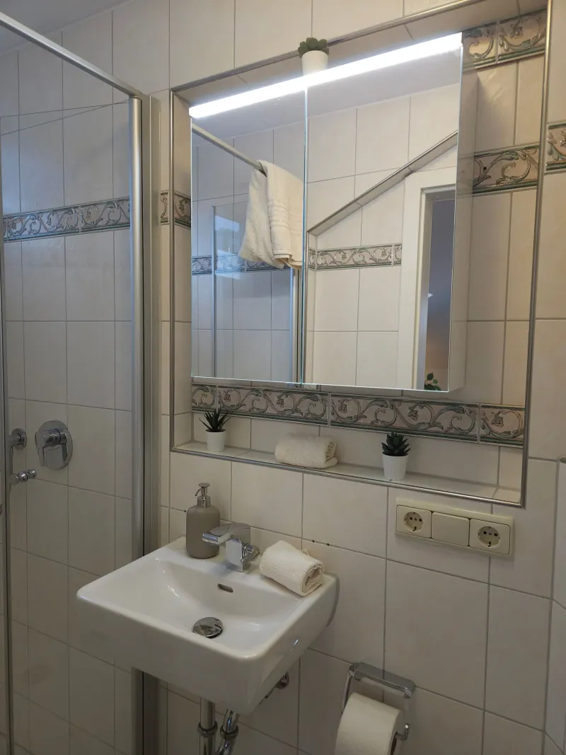 Ferienwohnung Zwieselblick: Badezimmer 2 – Ansicht 3